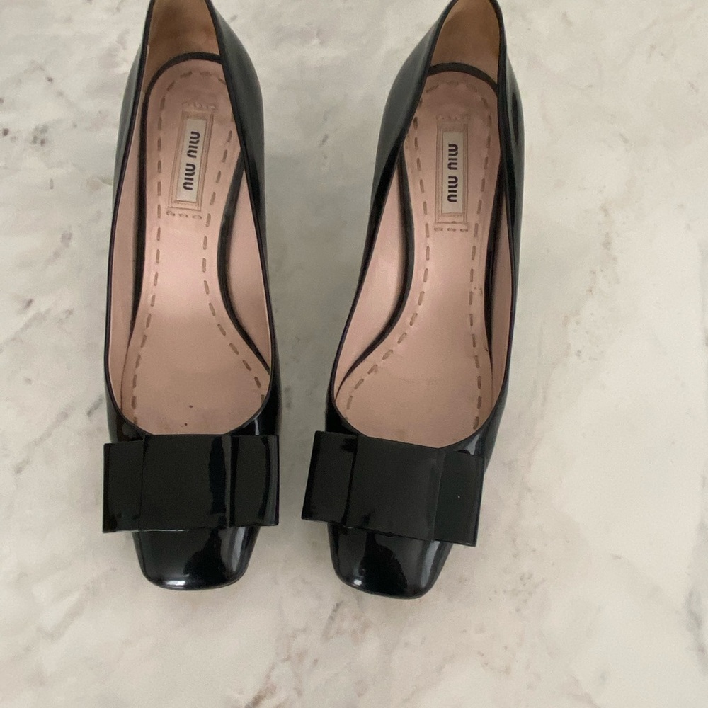 Miu Miu Patent Leather Pumps Black 36.5